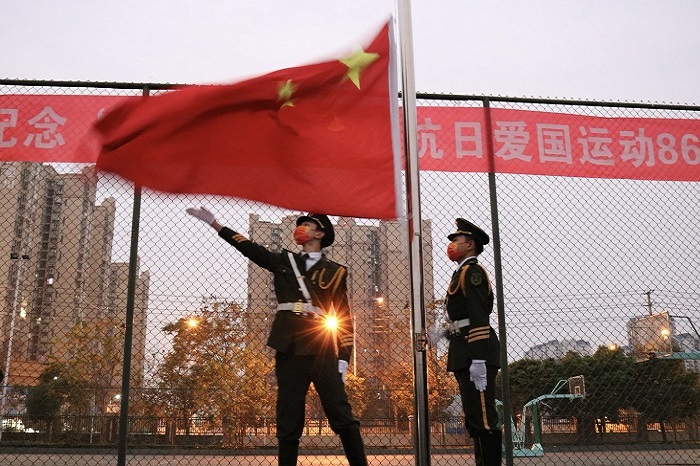 【国护】成都文理学院举行纪念“一二·九”学生抗日爱国运动86周年升旗仪式