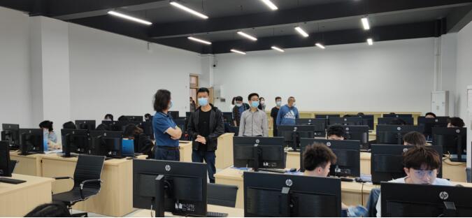 【艺术】艺术学院开展新学期第一次查课工作