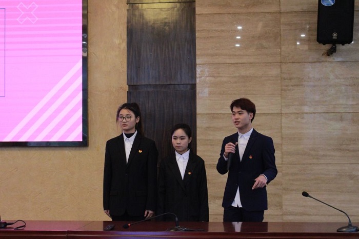 【经管】经济管理学院举行2021-2022学年度五四申优答辩