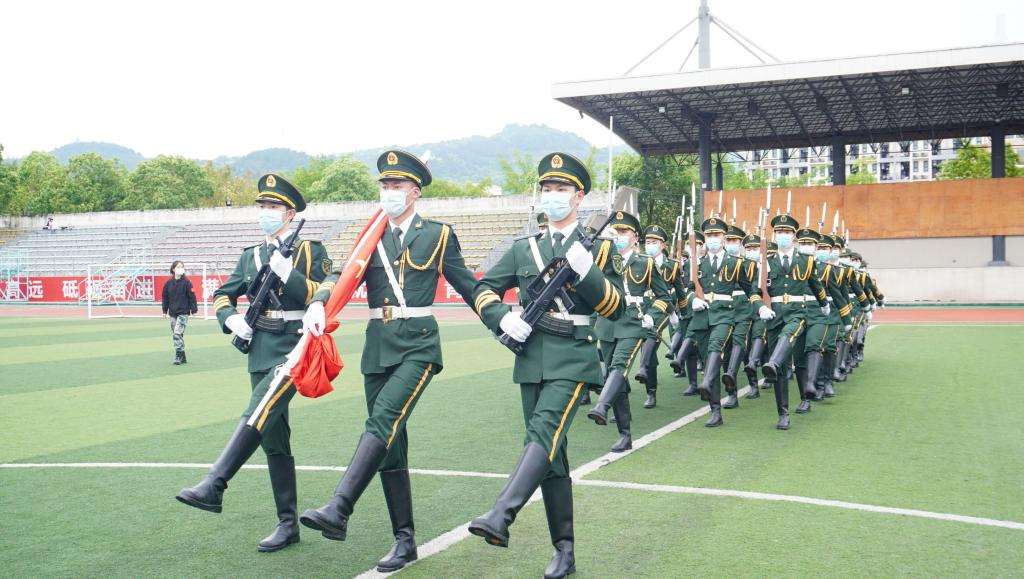 【国护】国旗护卫队完成成都文理学院第八周例行升旗仪式