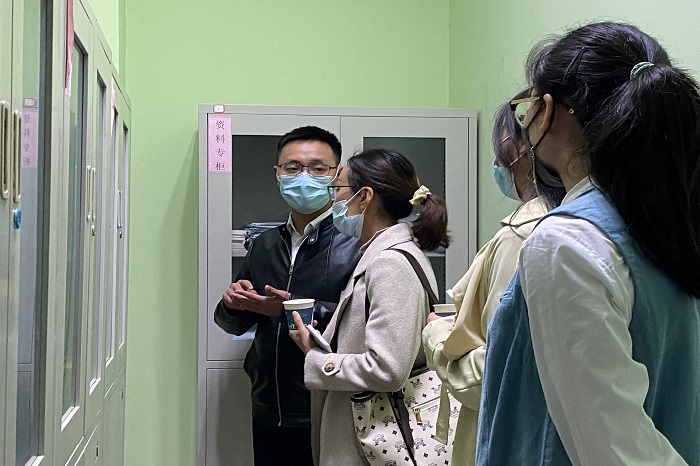 西南交通大学希望学院心理发展与服务中心主任一行来我校心理健康教育中心参观交流