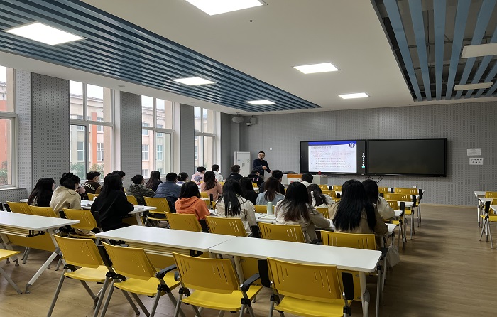 【经管】经济管理学院进行“线下教学第一课”巡课
