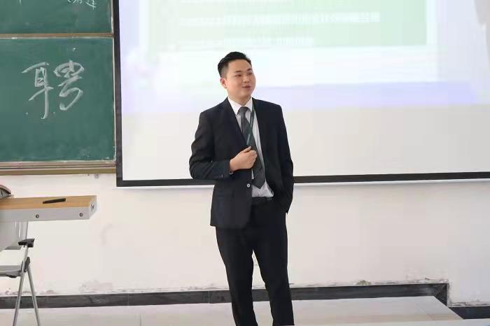 【经管】经济管理学院携手成都链家成功举办2023届毕业生专场招聘宣讲会