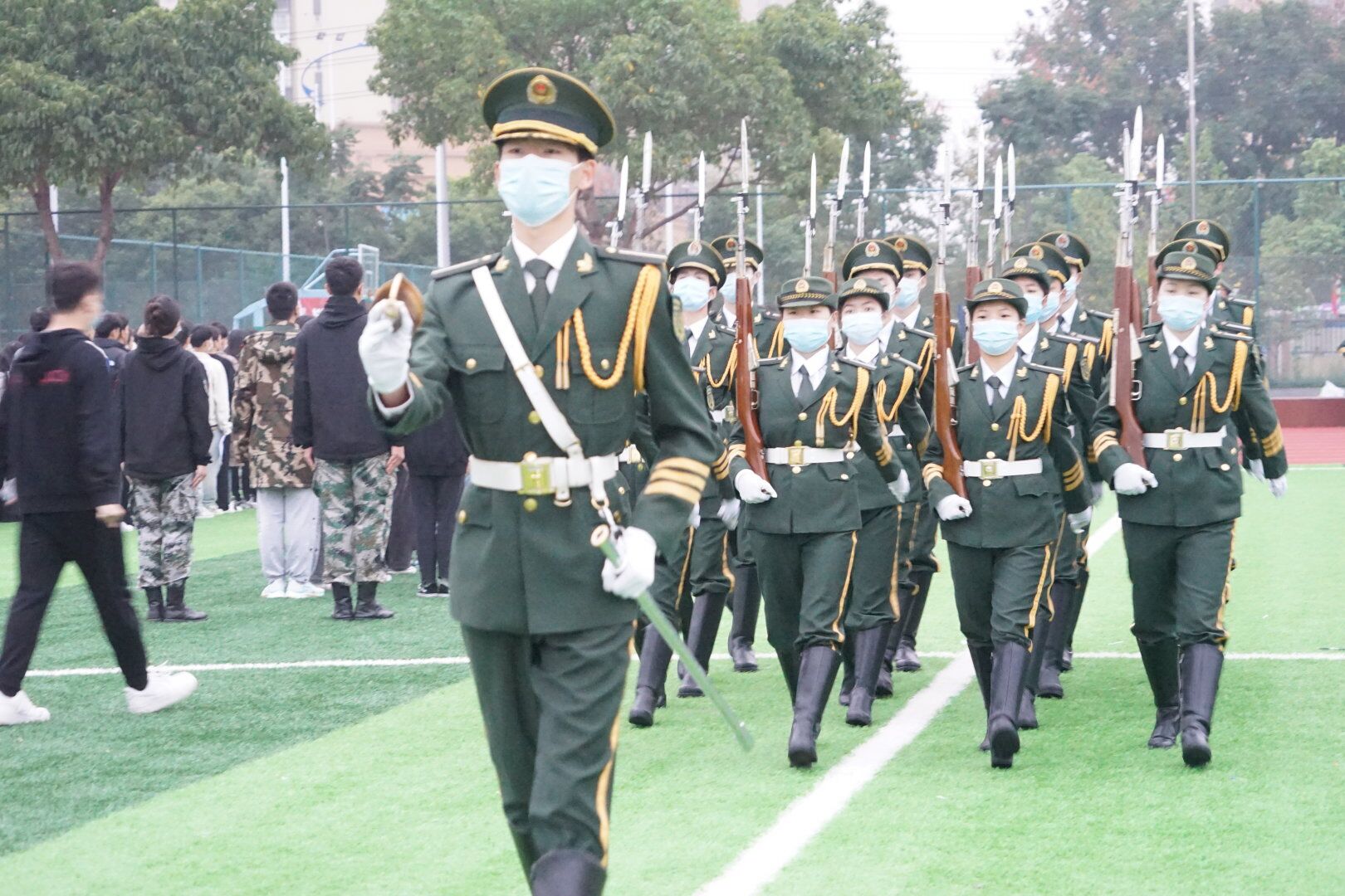 【国护】国旗护卫队完成成都文理学院第十周例行升旗仪式