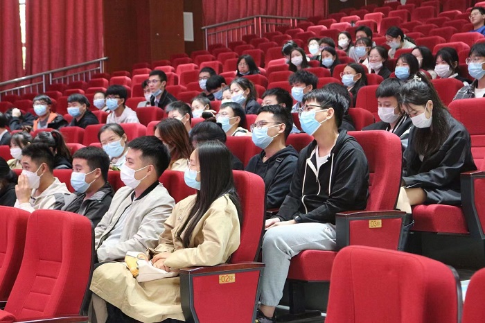 【经管】经济管理学院携京东物流开展京东订单班结课活动暨校园招聘会