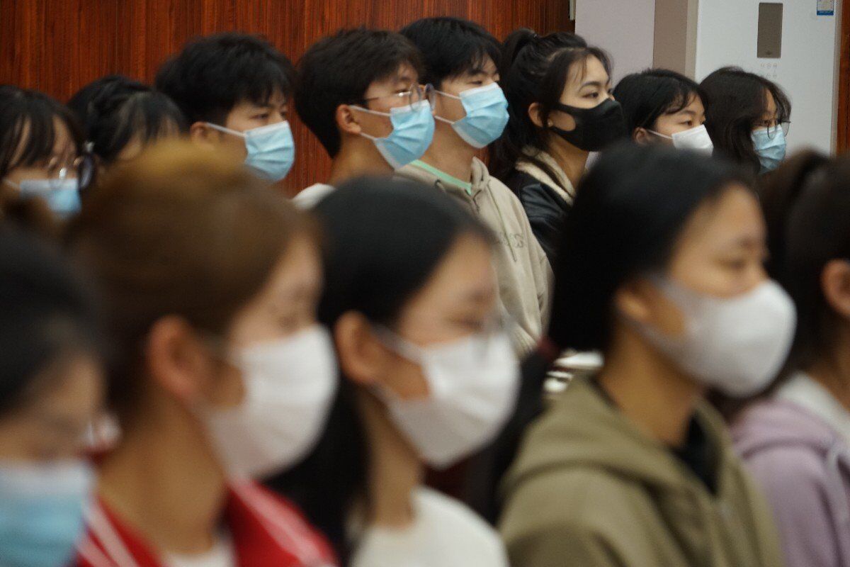 【国护】国旗护卫队顺利召开2022级预备队员训练总结会暨劈枪动作讲解会