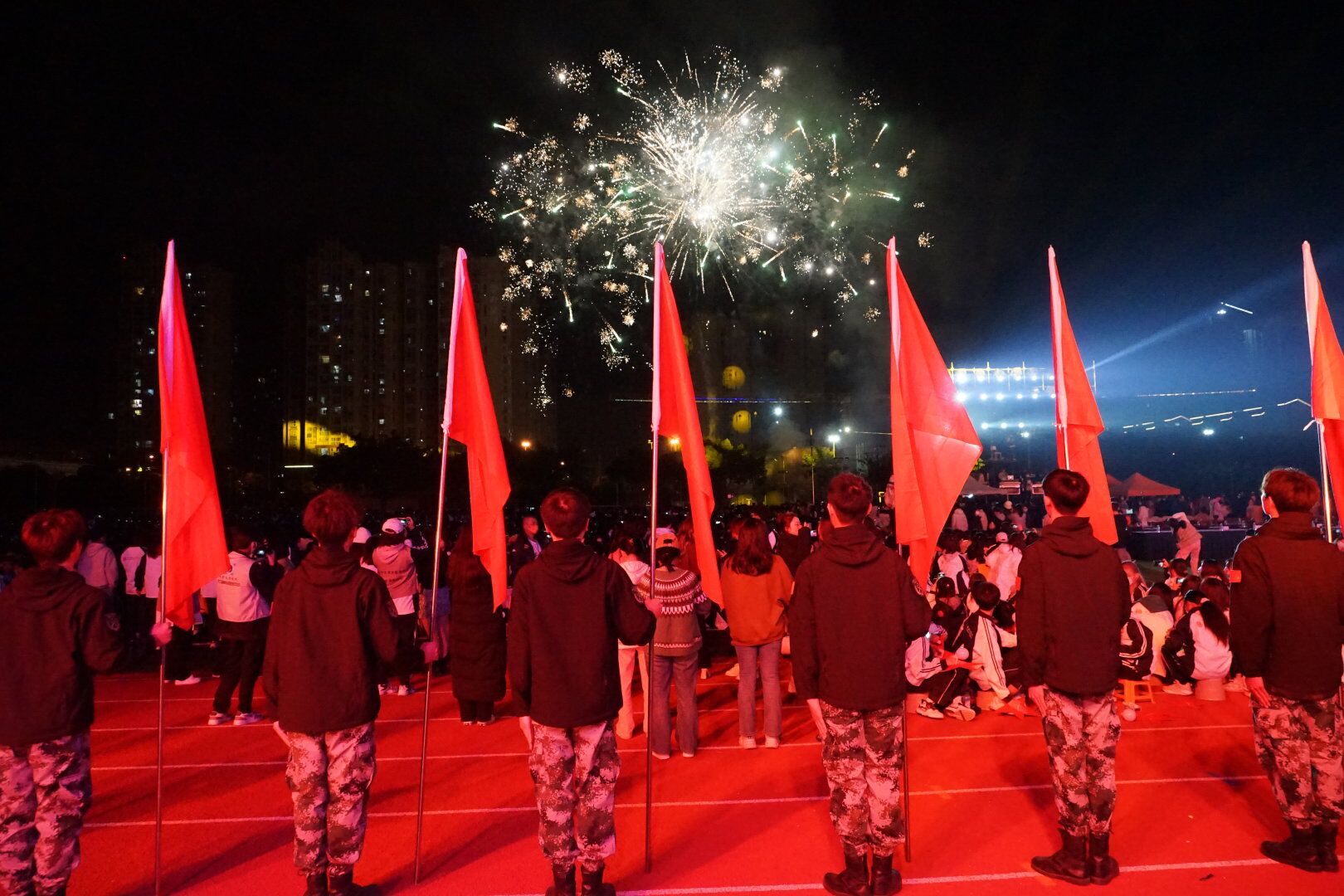 【国护】国旗护卫队参与成都文理学院第19届科技文化博览节开幕式暨2022年迎新晚会节目表演