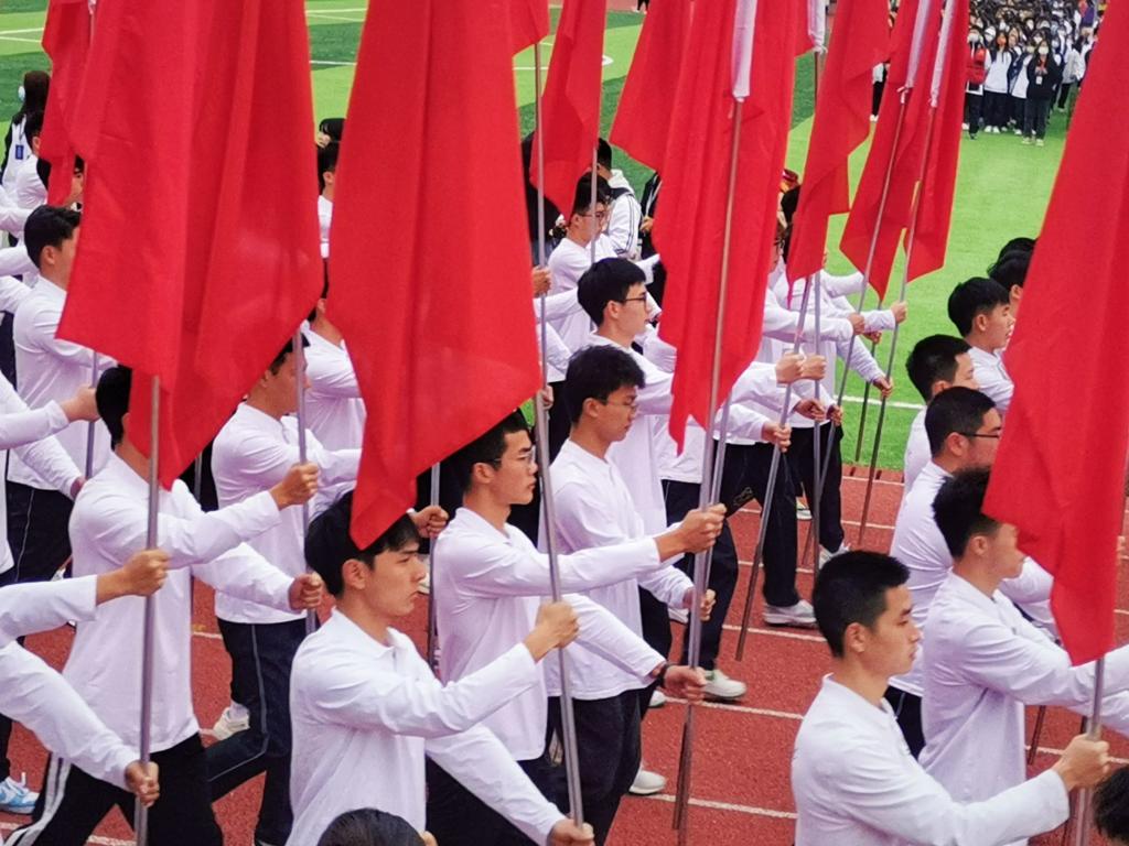 我校成功举办第十九届师生运动会