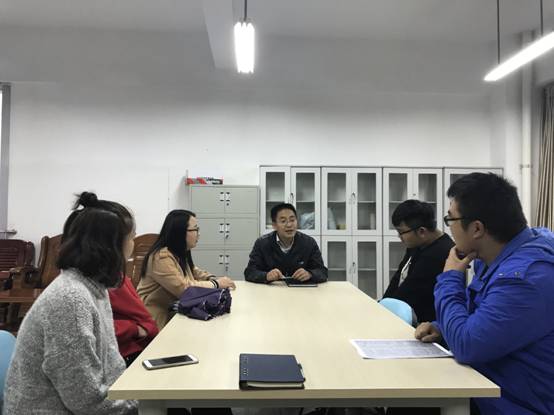 说明: E:医护学院医护学院资料汇总2017-2018-110.31学生座谈会照片IMG_3081.JPG