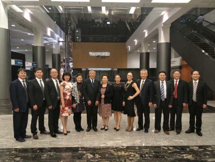 加拿大访学 晚宴.jpg