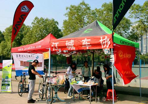 20151014社团招新见习记者梅妮娜 (4).JPG