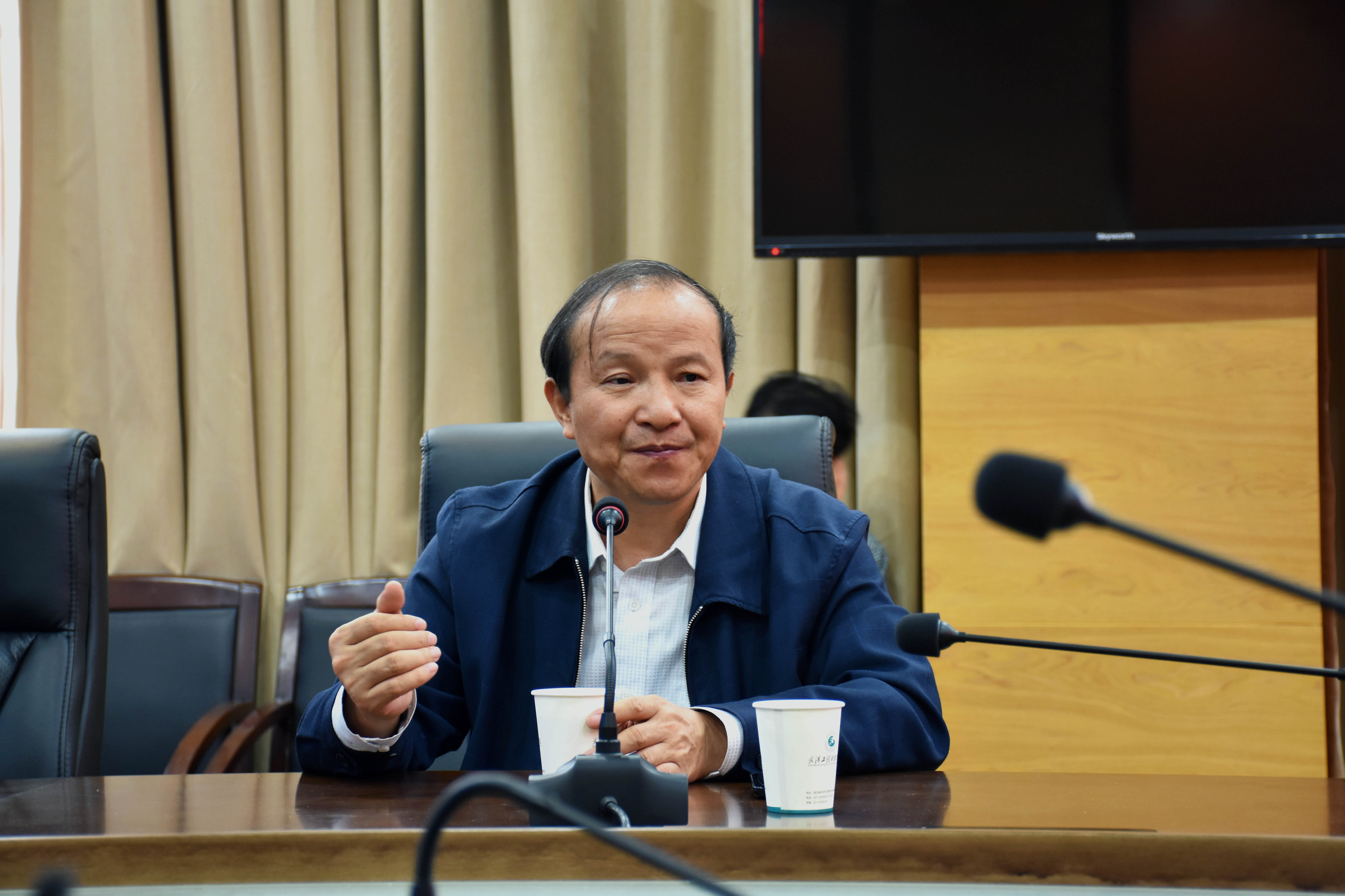 王俊 (2).jpg