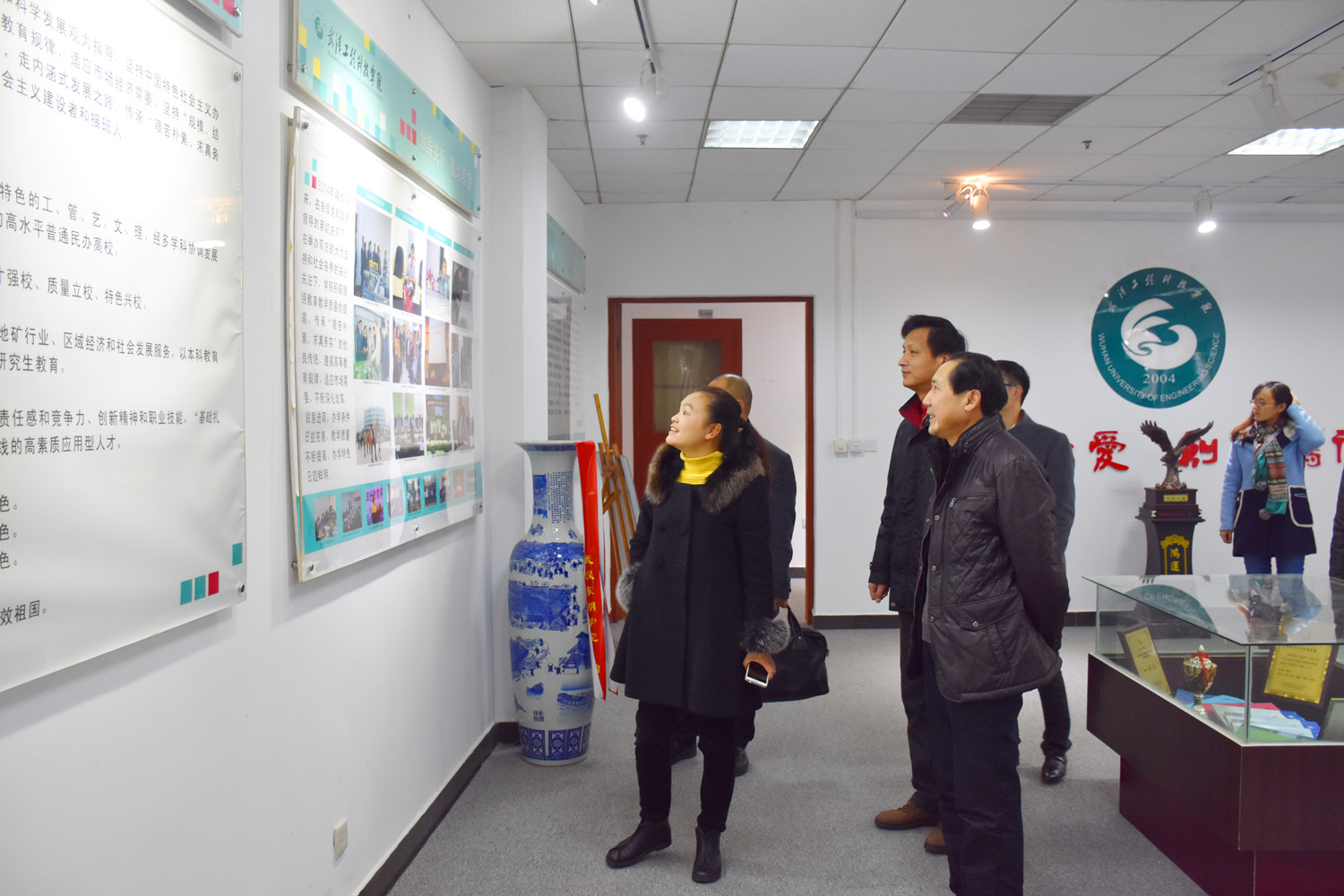 云南嵩明职业教育基地管委会主任柴继红来我校参观考察