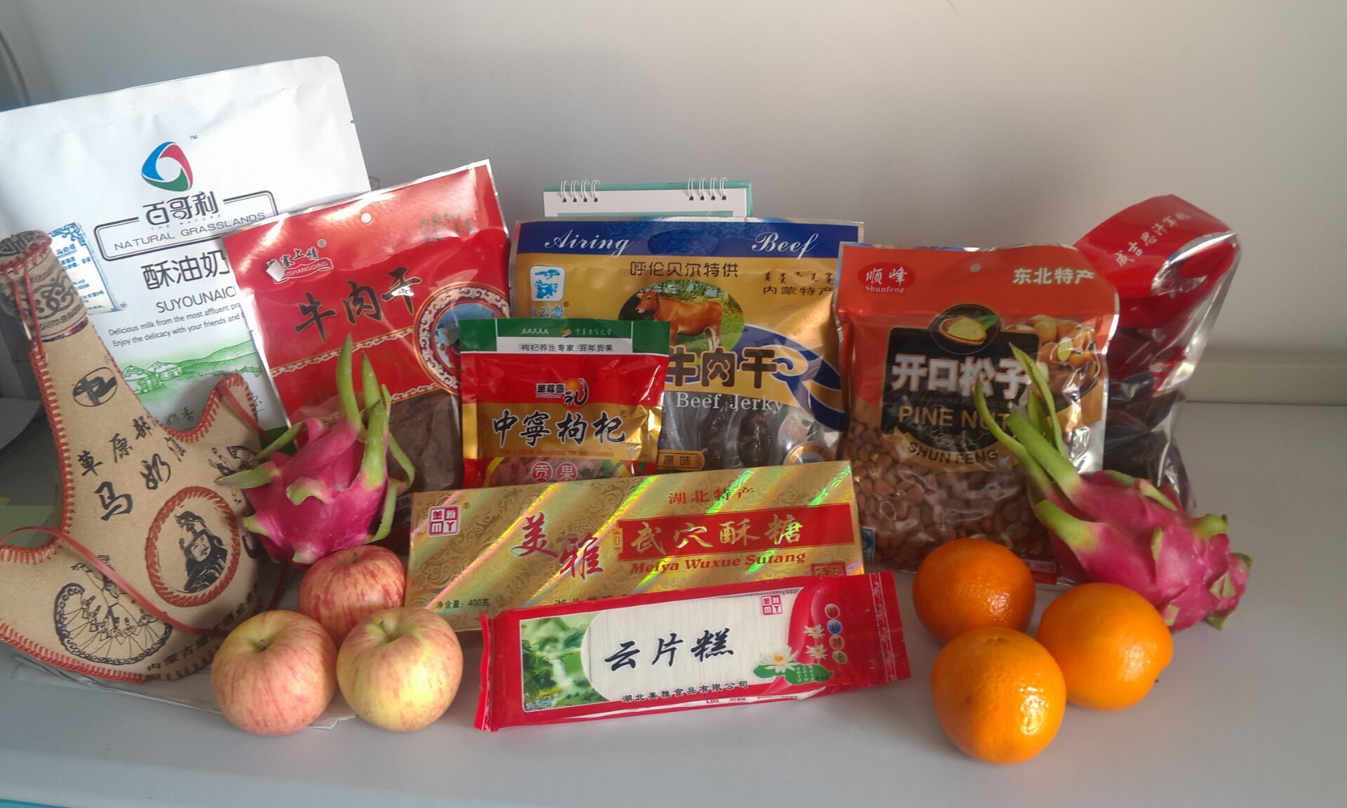 新学期宿舍变身特产超市
