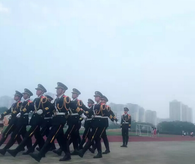 升旗2.jpg
