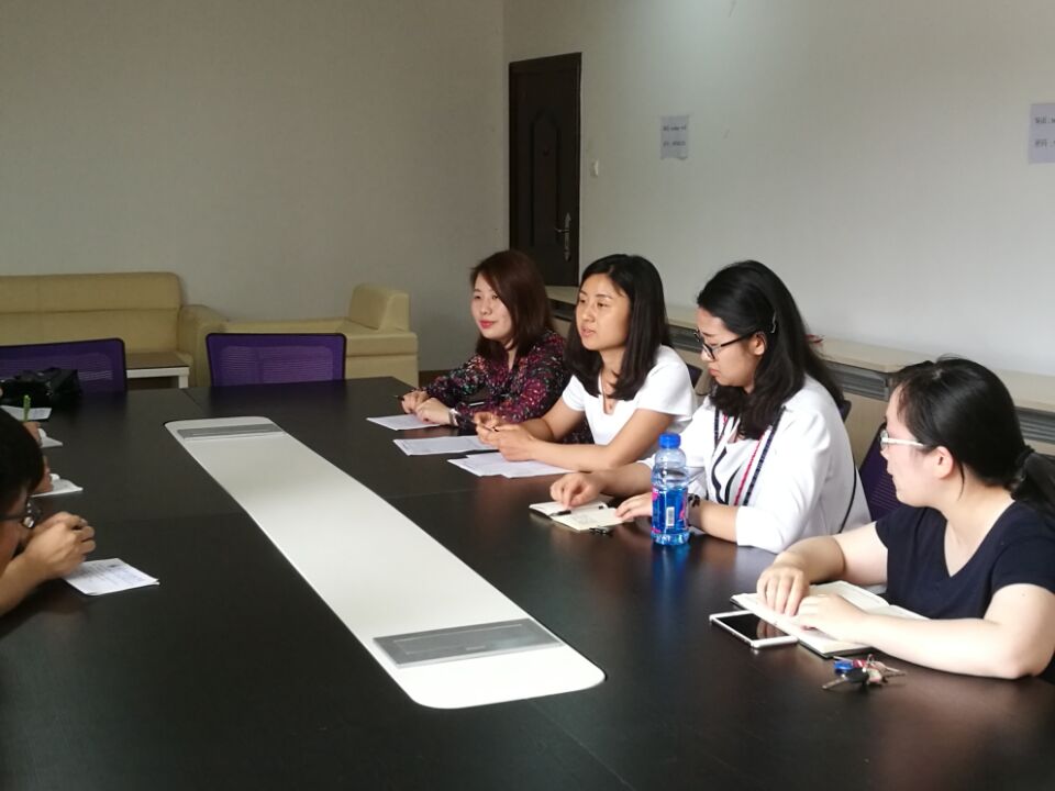 教务处邀6名学生参与日常教学管理