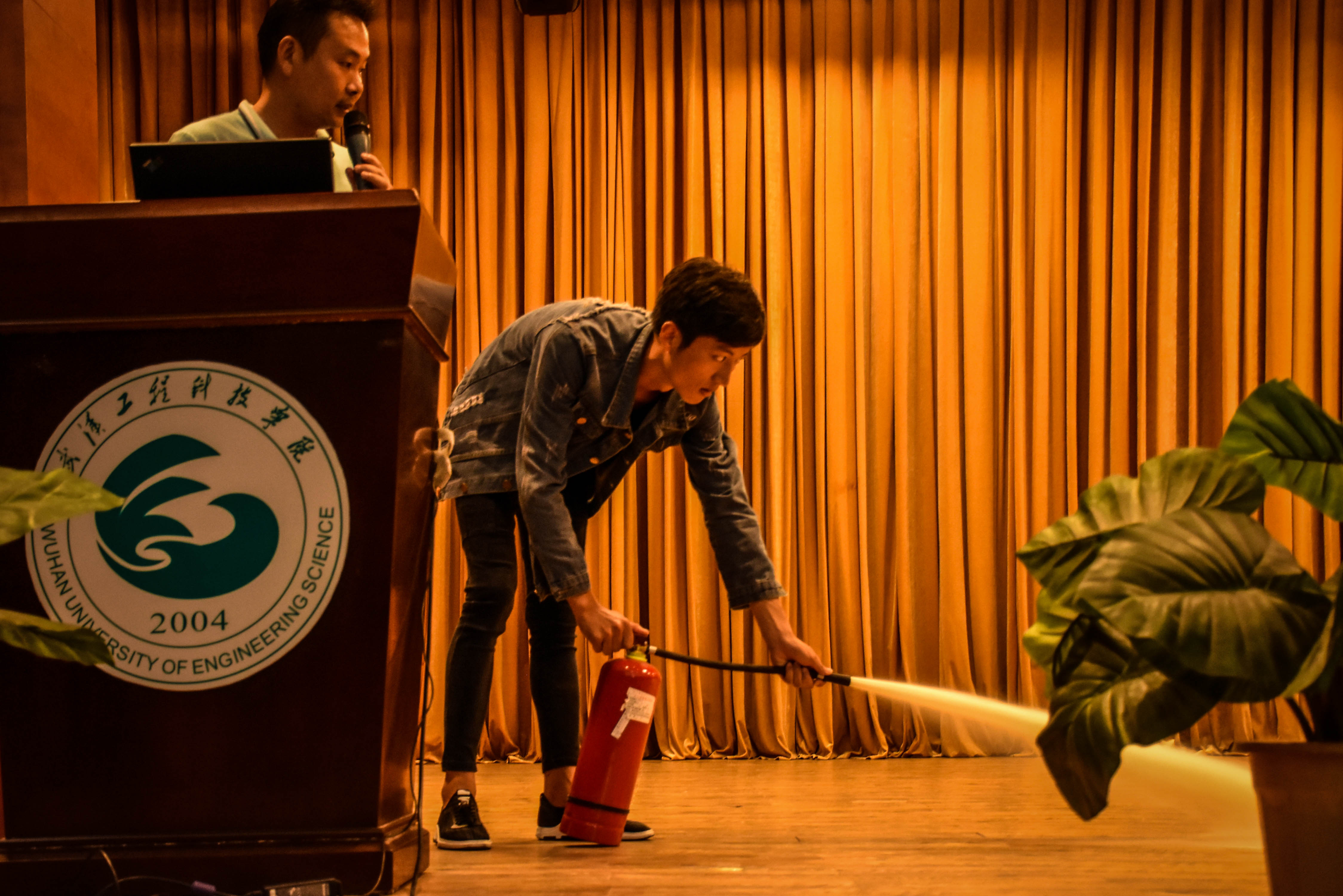 大学生如何防止被骗 安全教育讲座揭秘答案