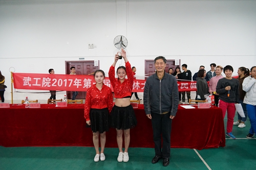 董成 (4).jpg