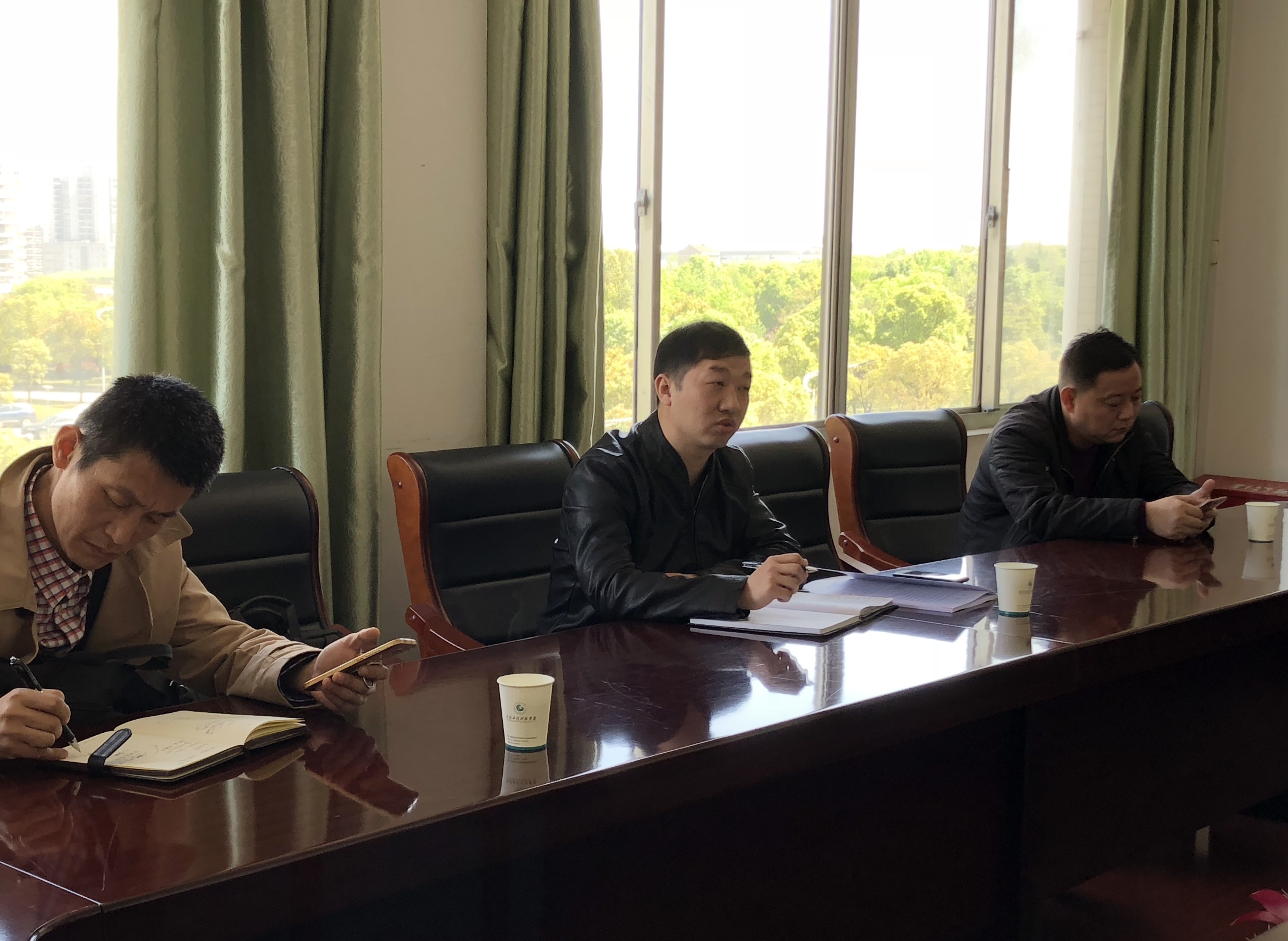 江夏区招才局来我校调研招才引智工作