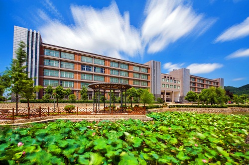 三号教学楼-籍鹏飞.jpg