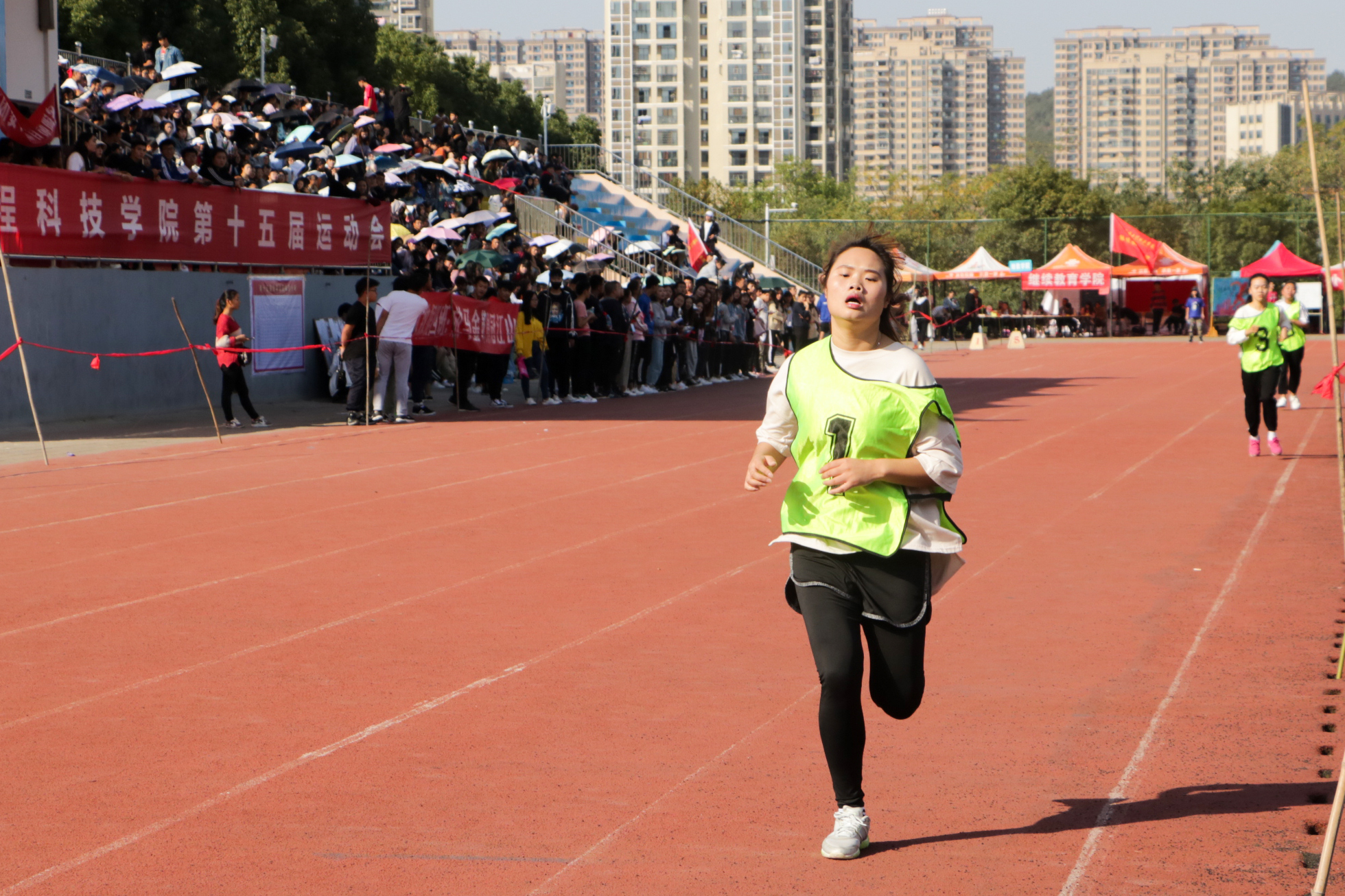 冠军 王建.JPG