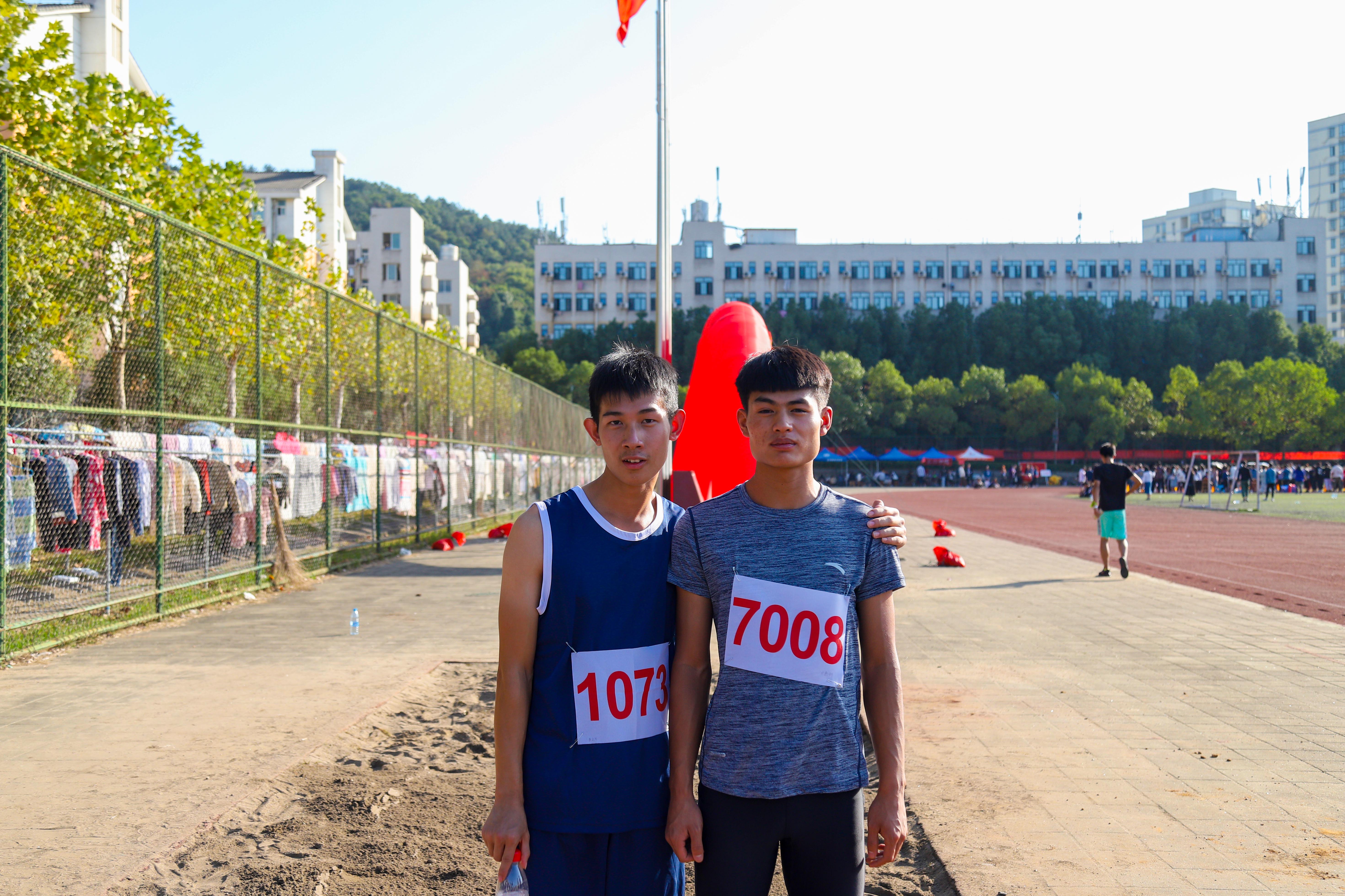 3合影.jpg