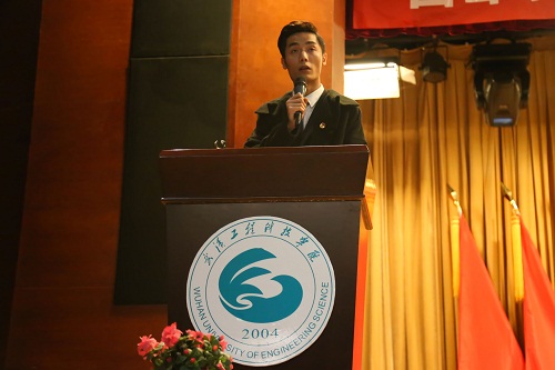 刘泽威2.jpg