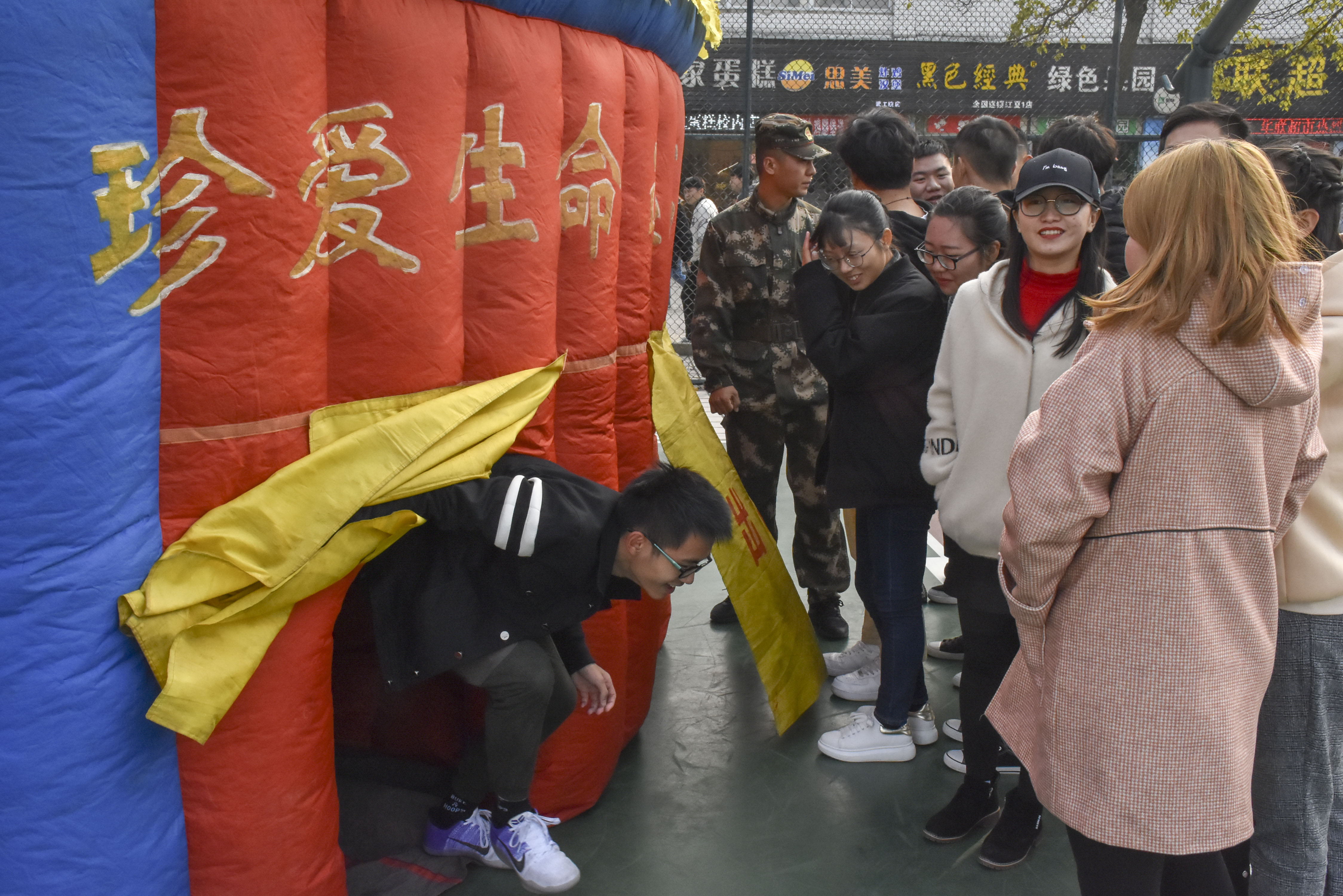 周小龙 (1).jpg