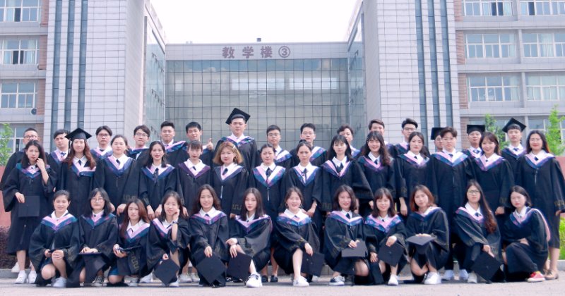 同班5名学子一同考取国外研究生 考研之路相互勉励学习之余收获友谊