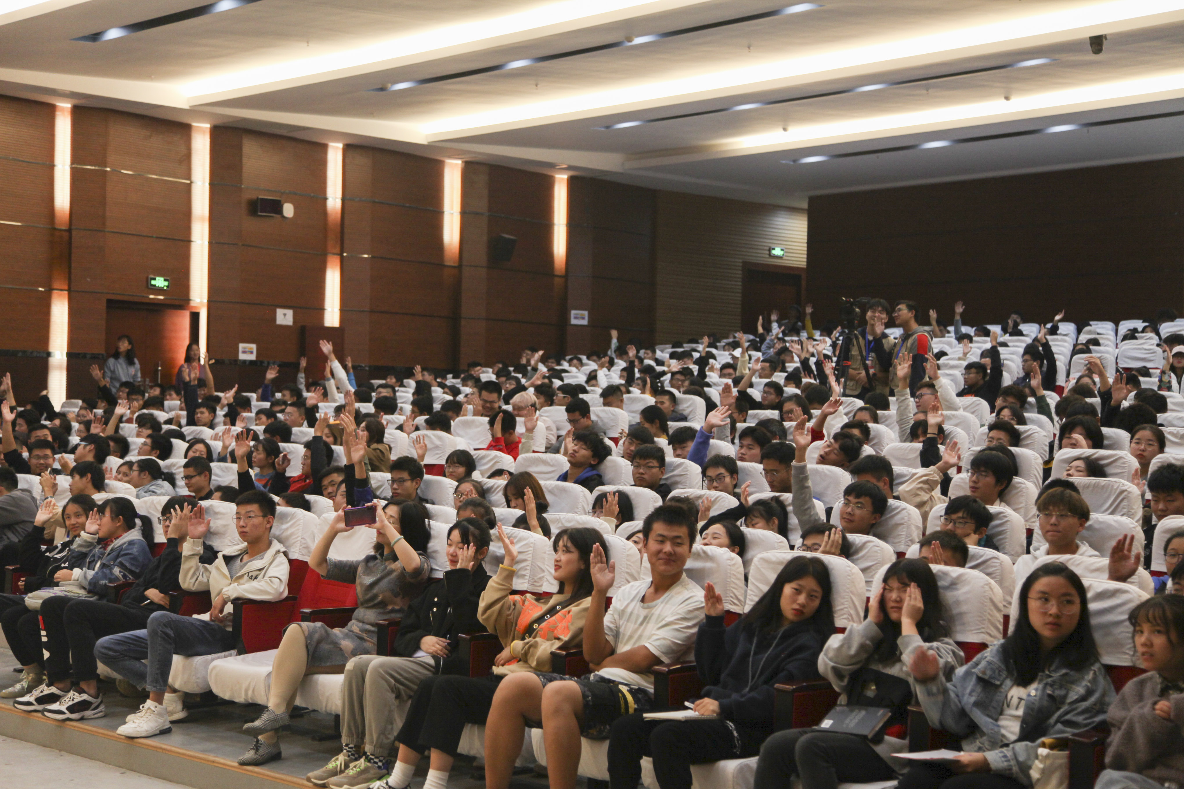 如何识别与应对常见心理问题?地大心理学教授郭兰来校讲座