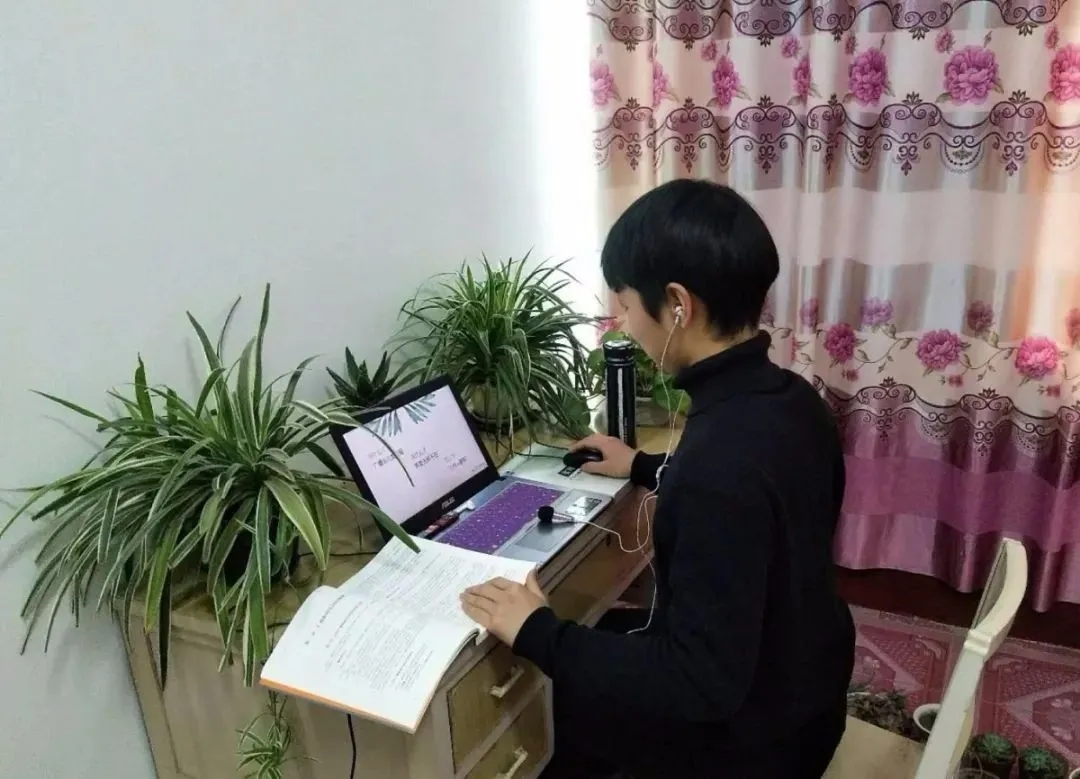 【停课不停学】开学第一课 五大联赛师生在“云课堂”相约
