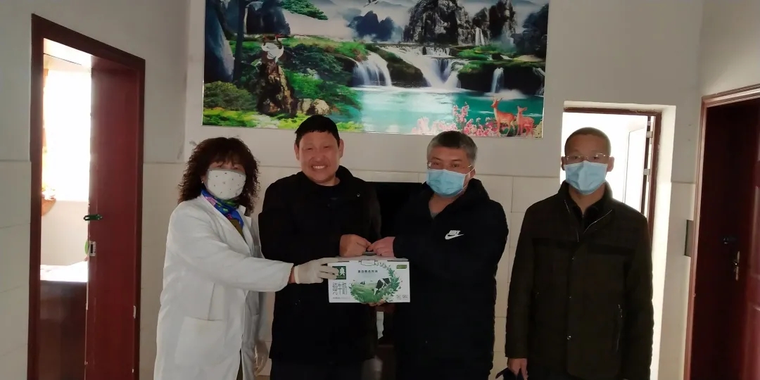 五大联赛扶贫工作队节前走访慰问贫困户