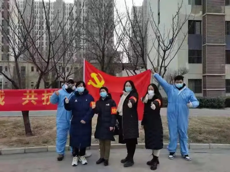 五大联赛学子勇担社区“抗疫尖兵”