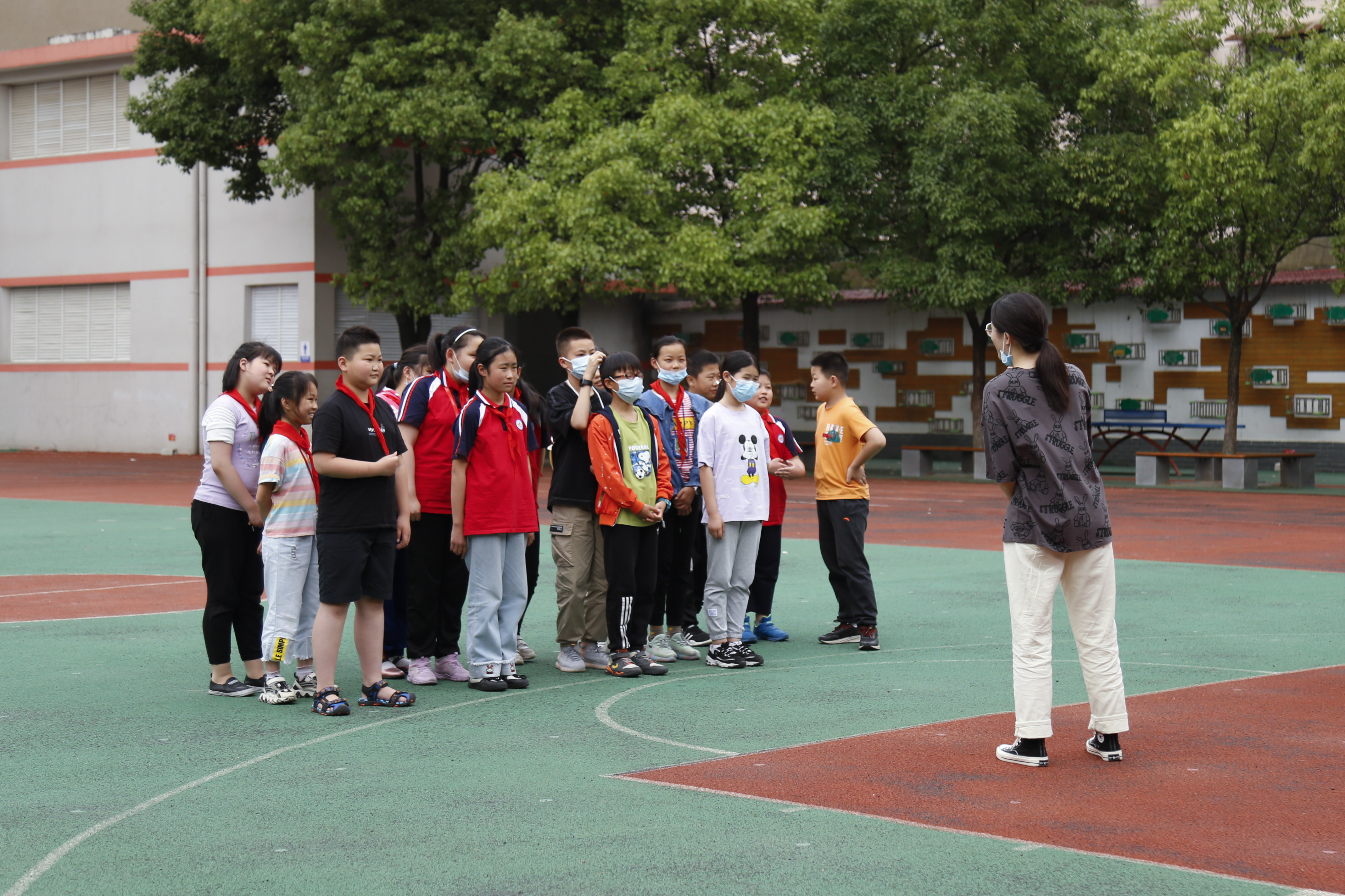 4户外活动.jpg