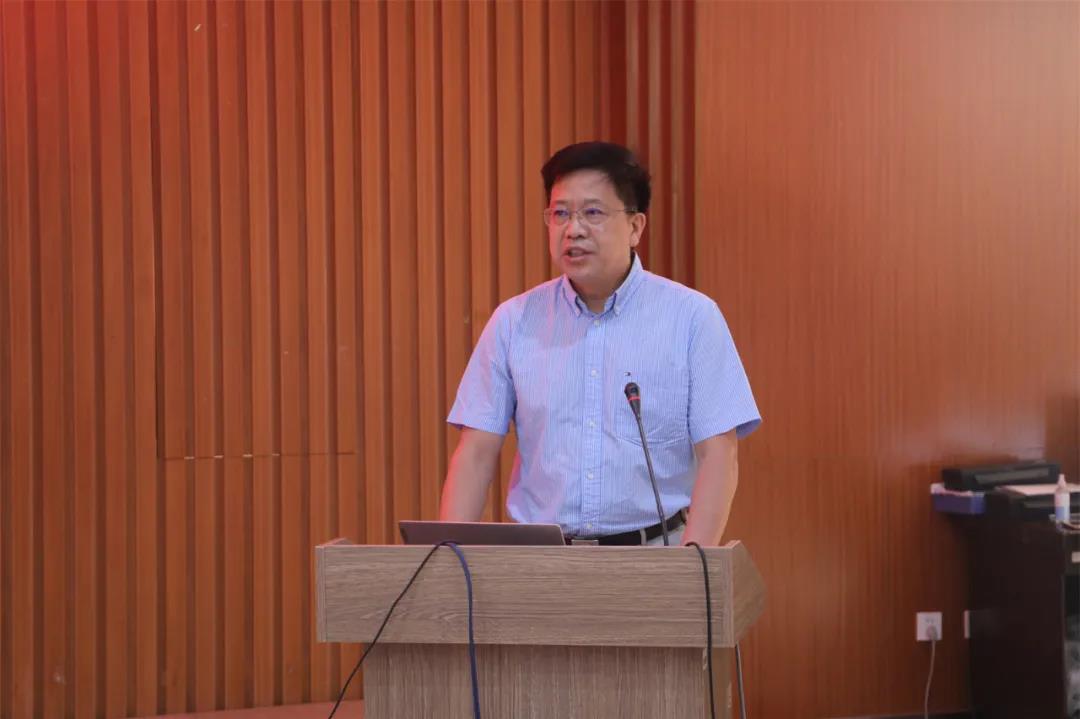 传承企业文化 培育时代新人| 陈香山为新入职员工做专题培训讲座