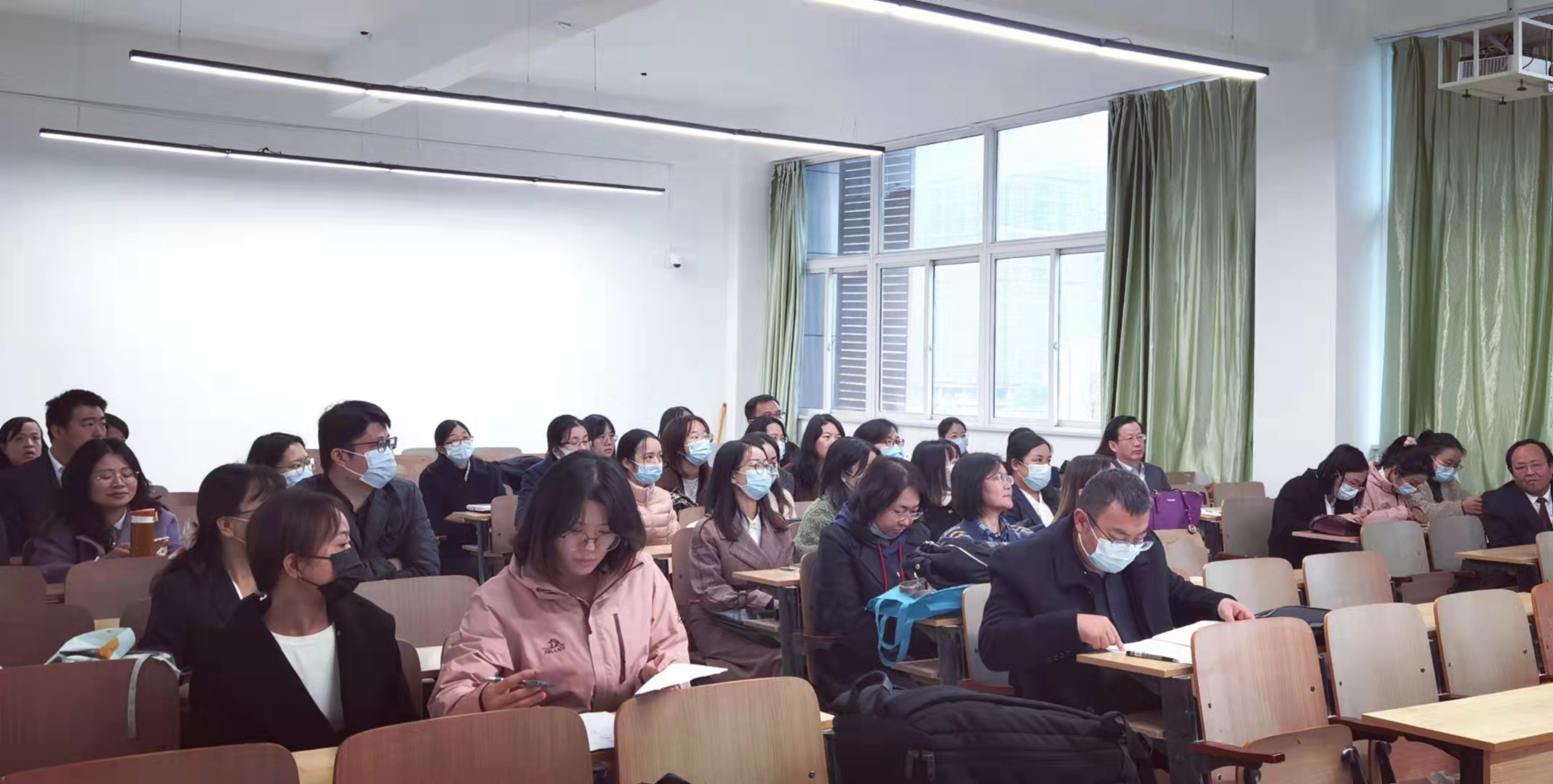 经管学院召开2022届毕业设计(论文)工作指导教师动员大会