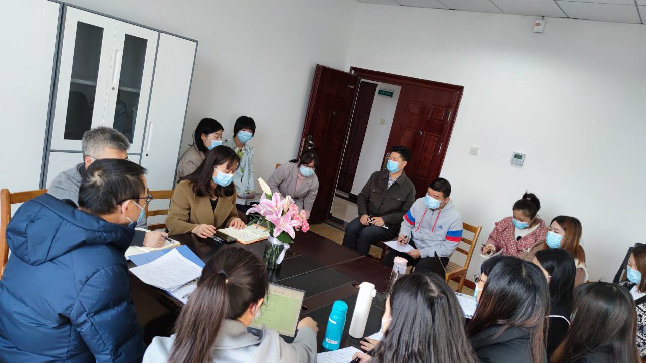 人文学院召开提升教学质量专题座谈会