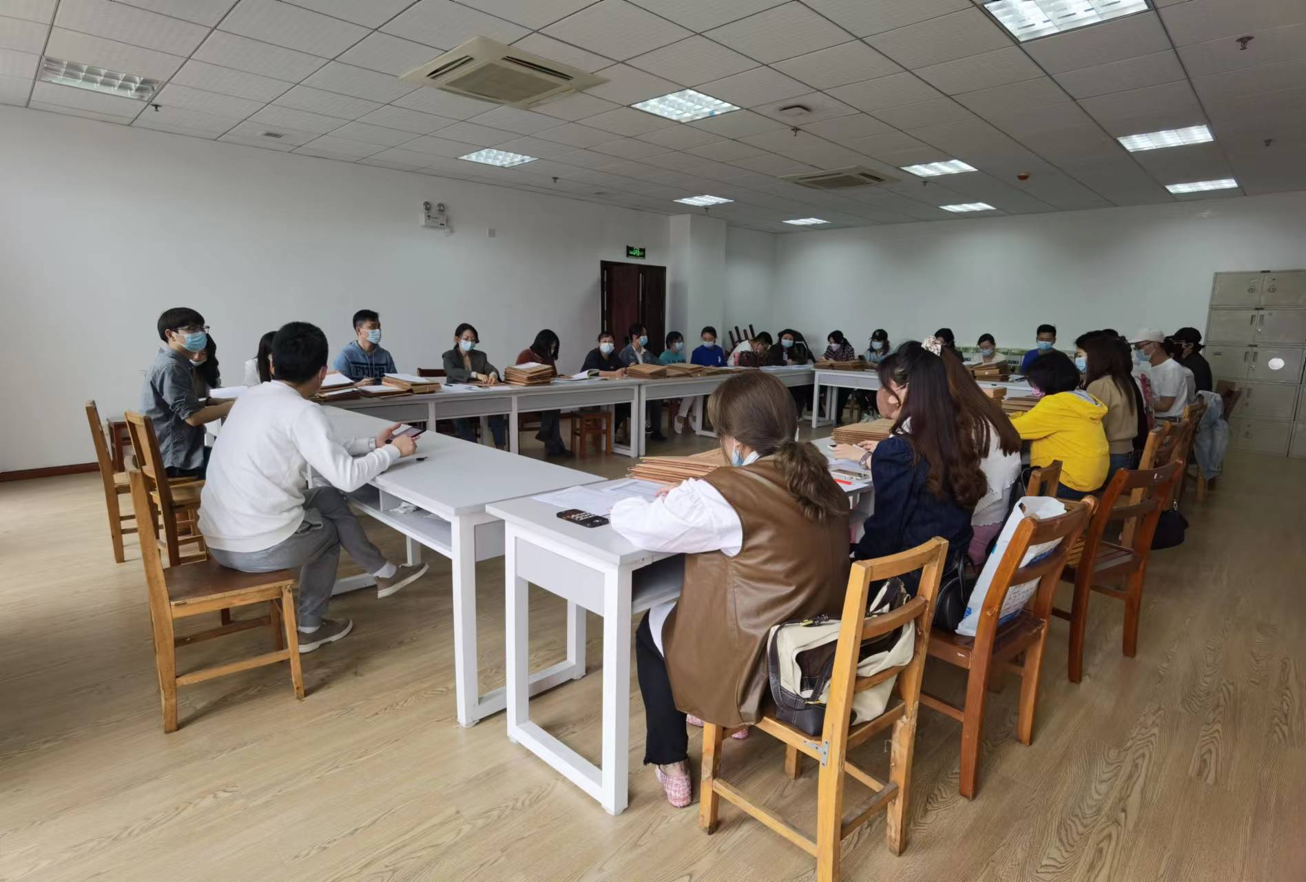 艺术与传媒学院开展毕业设计(论文)中期检查工作