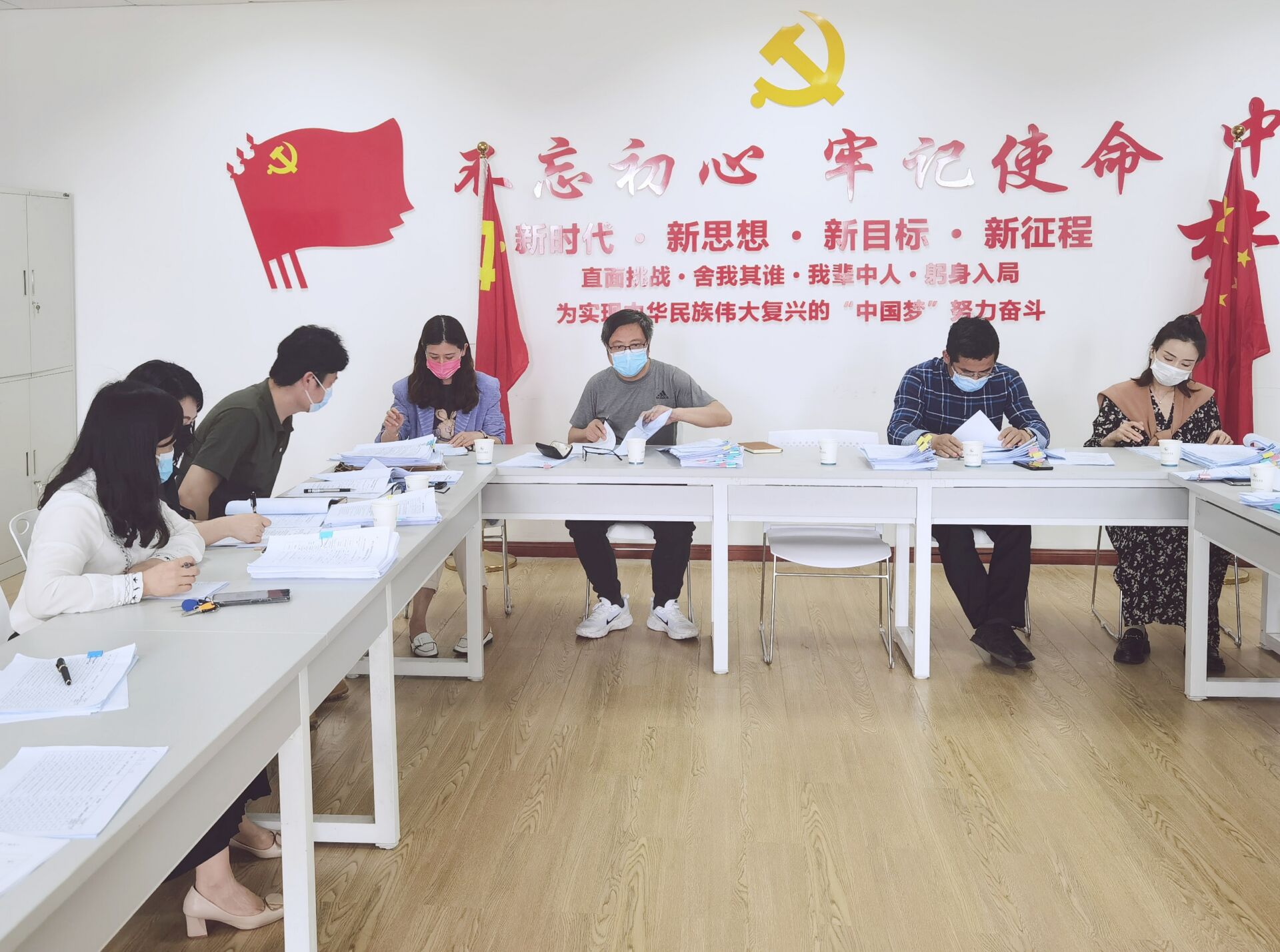 学校检查组来院开展2022届毕业设计(论文)中期检查工作