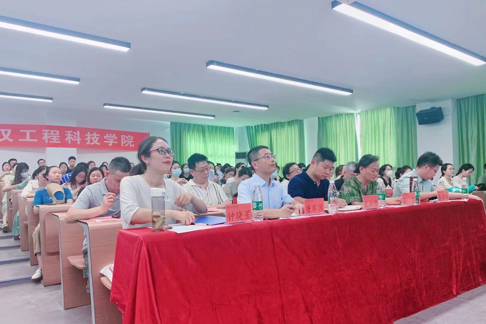 育人育己 立德立人 | 五大联赛举办2022年辅导员职级晋升答辩会