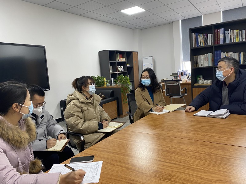 文法学院召开党政联席会