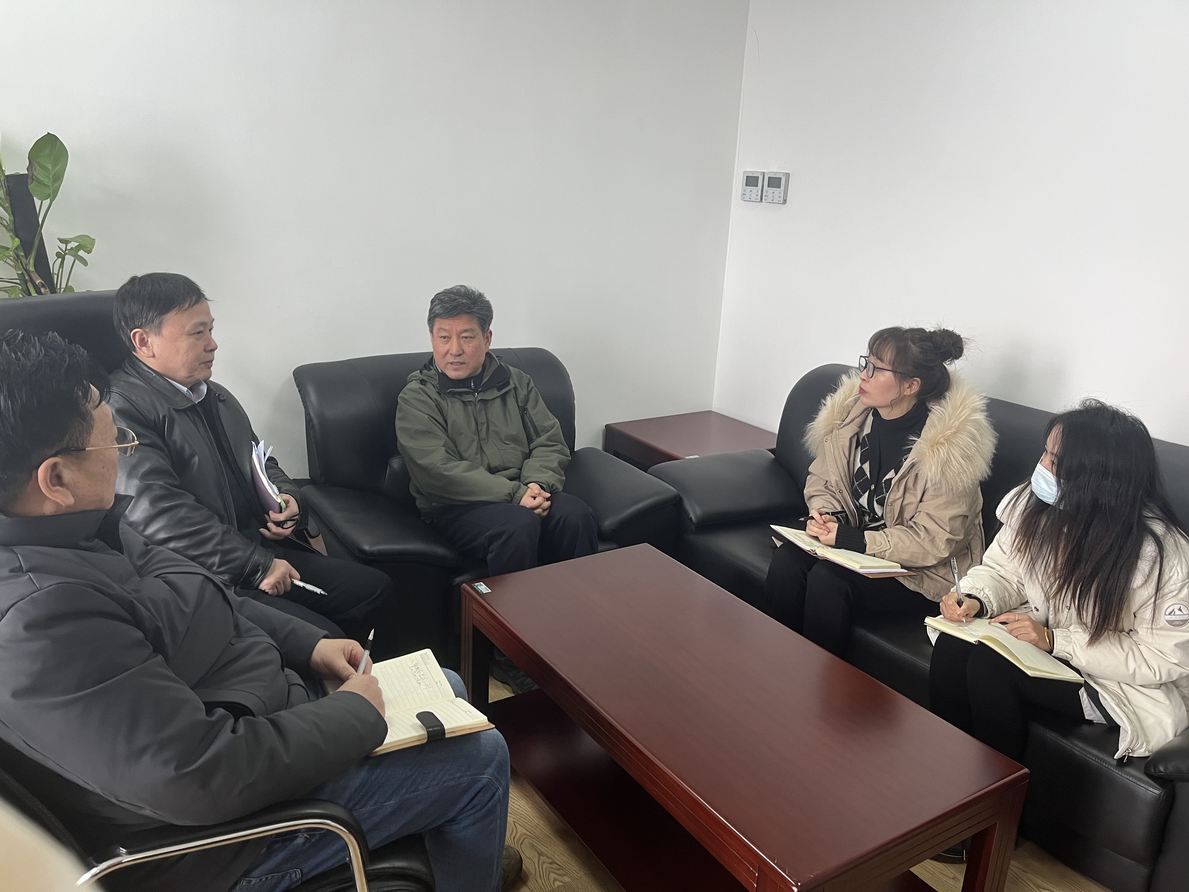 机械与工程学院开展党政联席会议