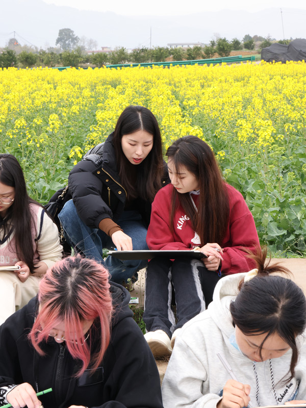 艺术学院开展校外实践教学活动