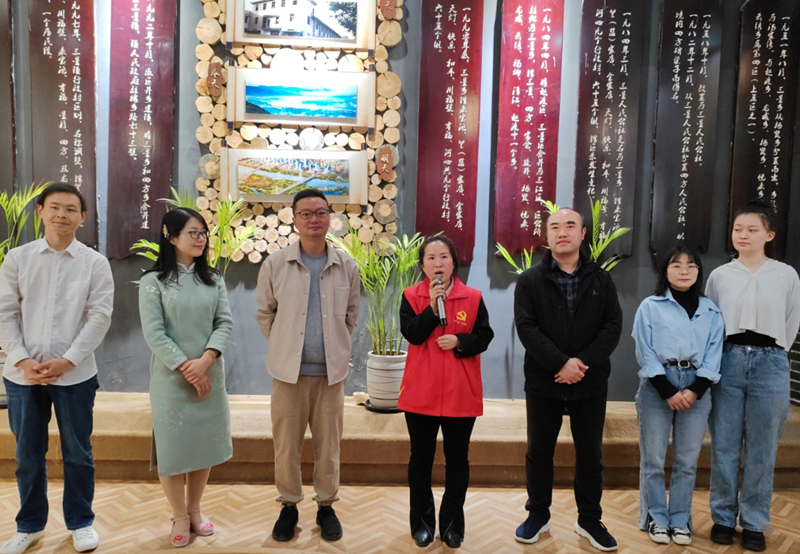 马克思主义学院开展实践教学活动