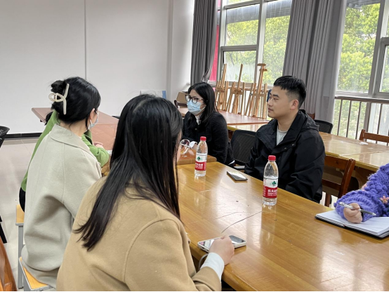 (工作室日常)学长制与个性化学习研究团队召开工作例会