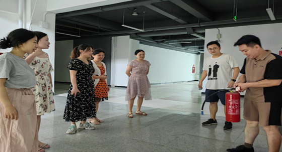 建筑综合实验中心安全月活动
