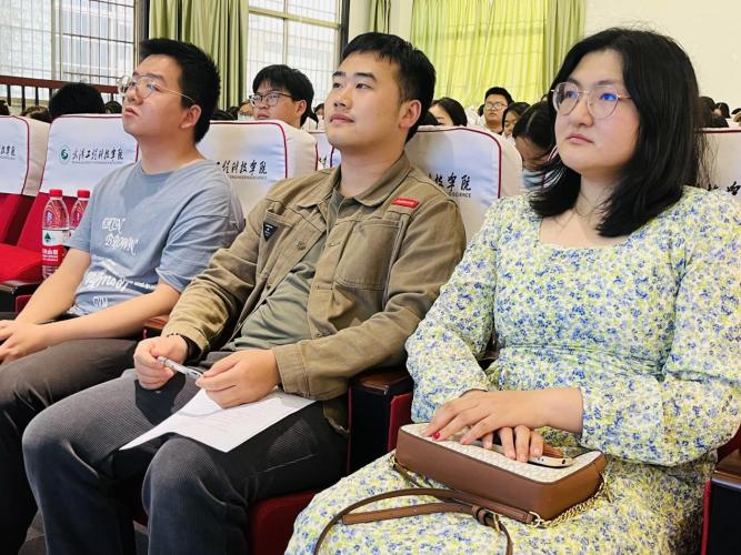 星火接力 丹心筑梦 人文学院举行暑期三下乡社会实践活动动员答疑大会