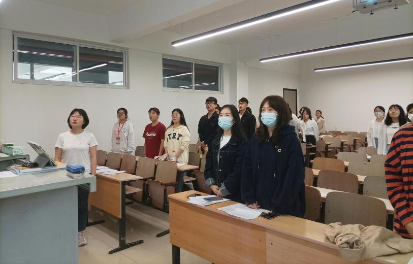 人文学院学生第三党支部开展主题教育学习活动
