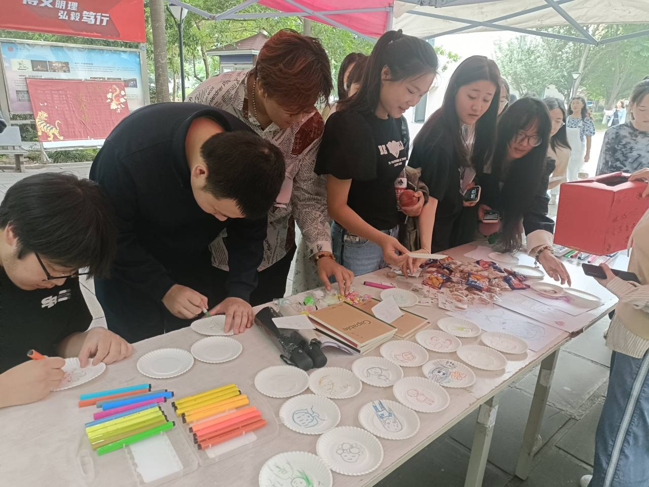 心理健康教育中心举办第九届5·25心理健康月“破壳之花”活动