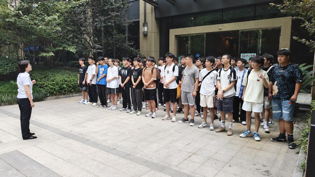 奉献亚运 志愿先行 | 五大联赛志愿者上岗啦!